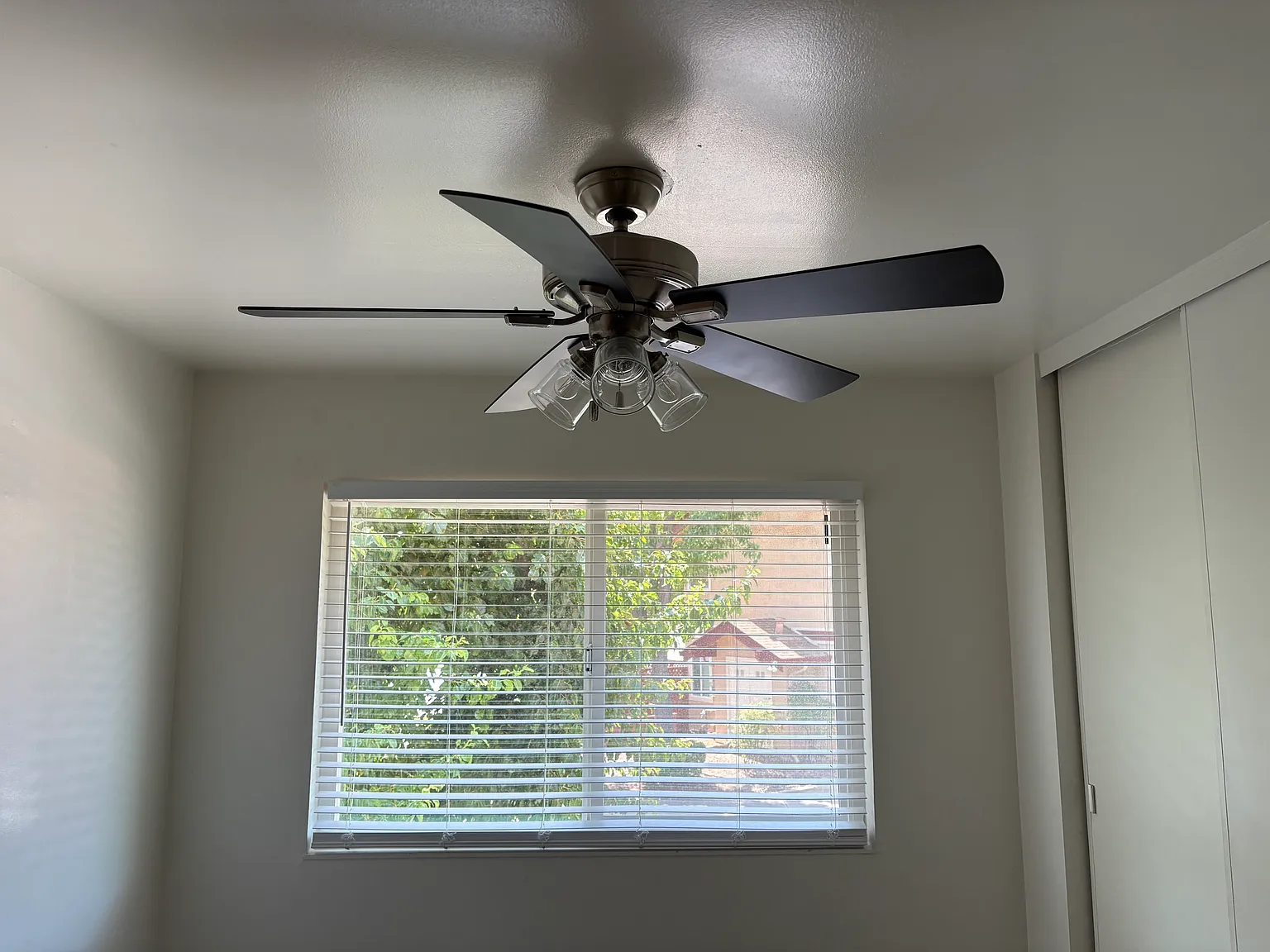 3 bed, 1300 sqft, $3,000 — Photo 3