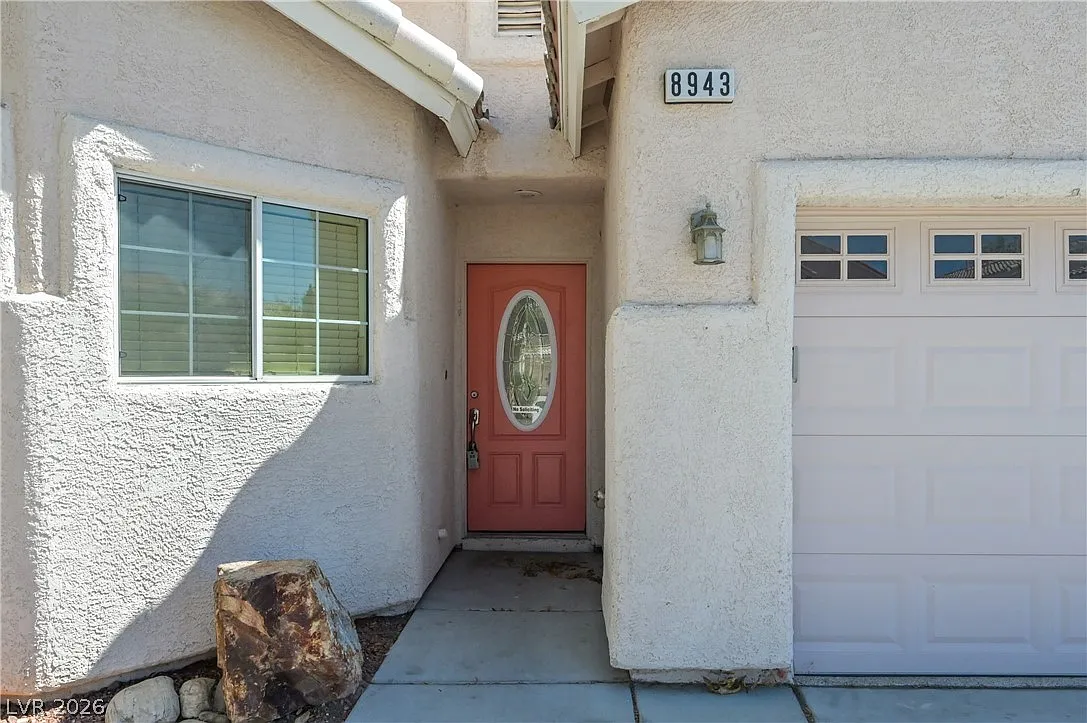 4 bed, 2.5 bath, 1992 sqft, $2,250 — Photo 3
