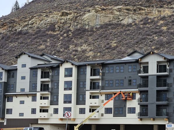 1280 N Frontage Rd #A406