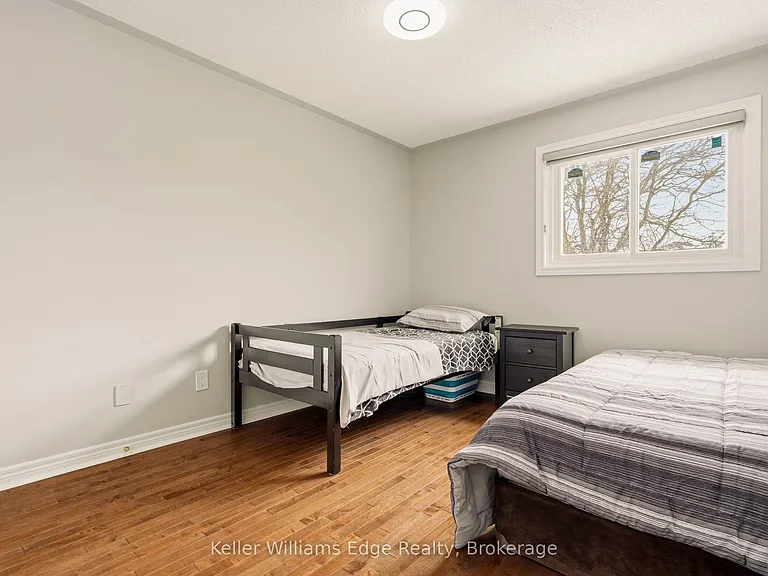 6760 Dillingwood Dr — Photo 18