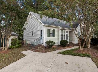 705 Phillips Pointe Dr, Fuquay Varina, NC 27526