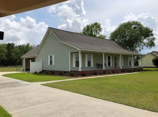 137 China Berry Ln, Moultrie, GA 31788