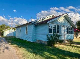 106 Maple St, Minneola, KS 67865