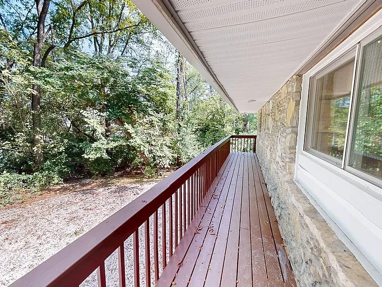 32 Marion St — Photo 12