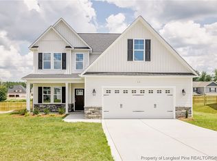 210 Leach Creek Dr, Raeford, NC 28376