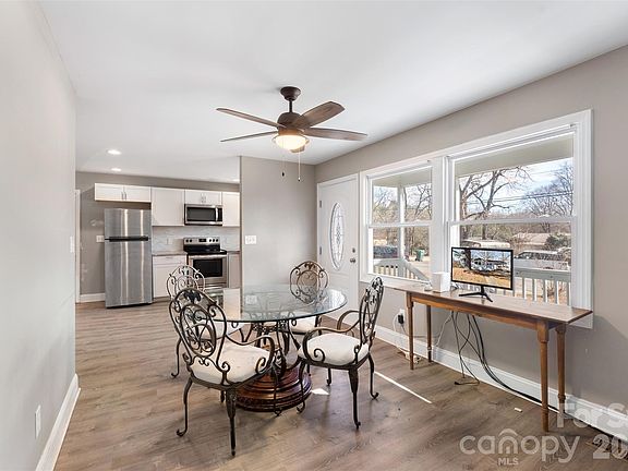 5th image of 128 Jeter St