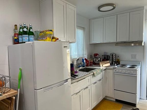 3rd image of 1517 Scott Blvd