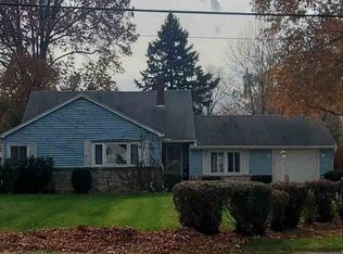 18400 Bulla Rd, South Bend, IN 46637