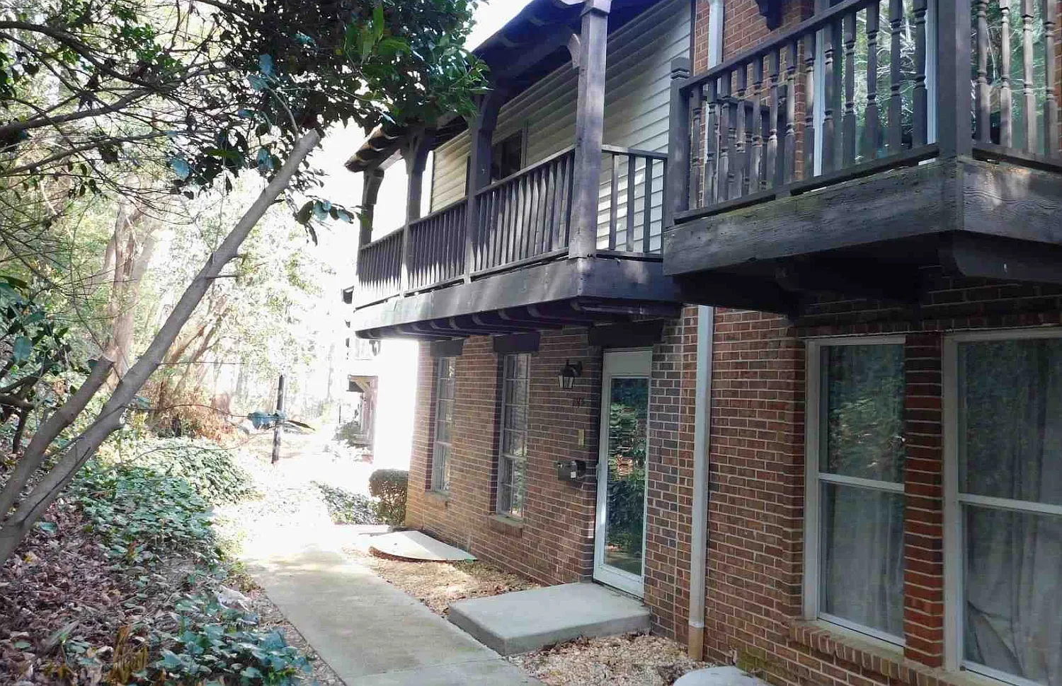 Cardigan Cir, Sandy Springs — Photo 1