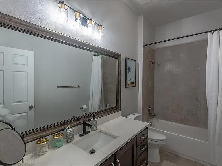 16459 Courtyard Loop — Photo 35