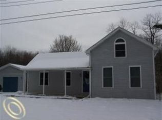 6965 Phillips Rd, North Street, MI 48049