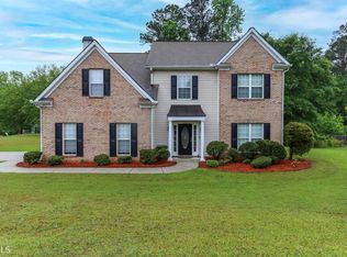 185 Valley Bluff Dr, Fayetteville, GA 30215