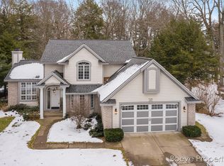 7410 Pine Bluff Dr, Spring Lake, MI 49456