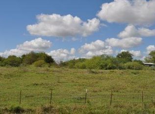 2005 Old Plum Hwy, La Grange, TX 78945