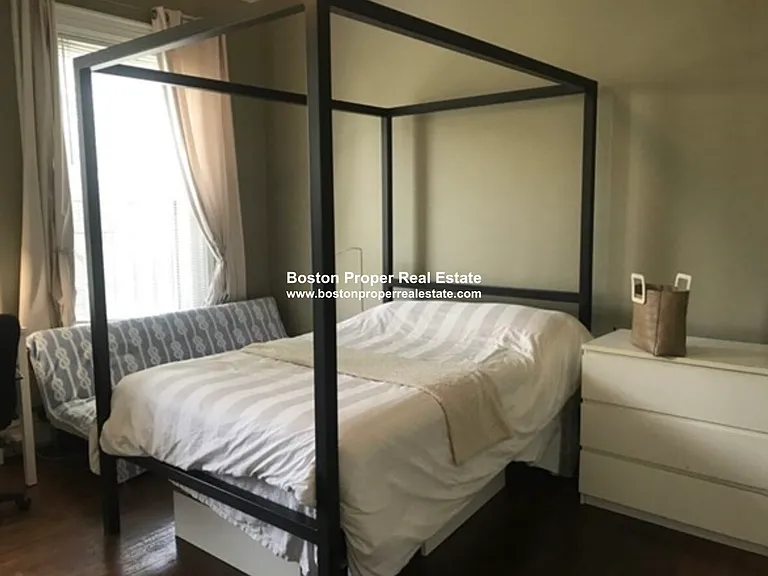 323 Beacon St #7 — Photo 4
