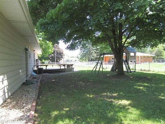 5th image of 270 Pennbrook Trl