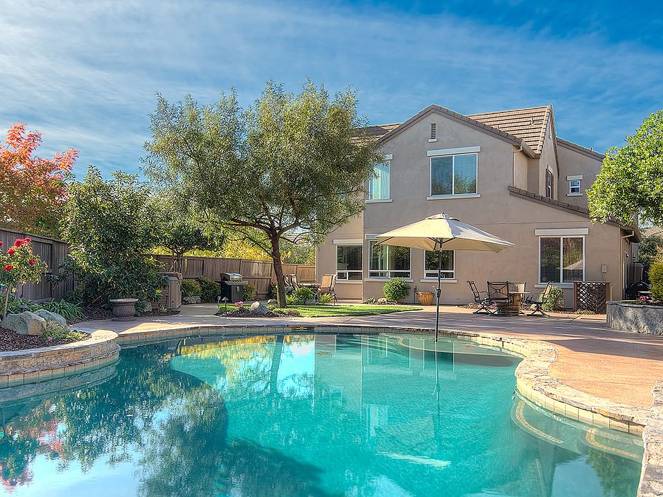 1st image of 207 Tarquinia Ct