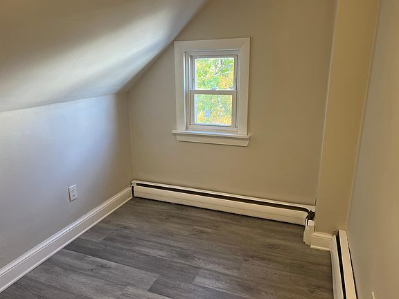 5th image of 2089 Centre St #3