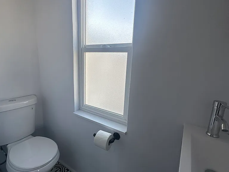 6545 Pine Ave #1 — Photo 8