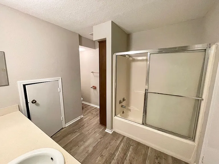 3825 Kimberly Dr — Photo 7