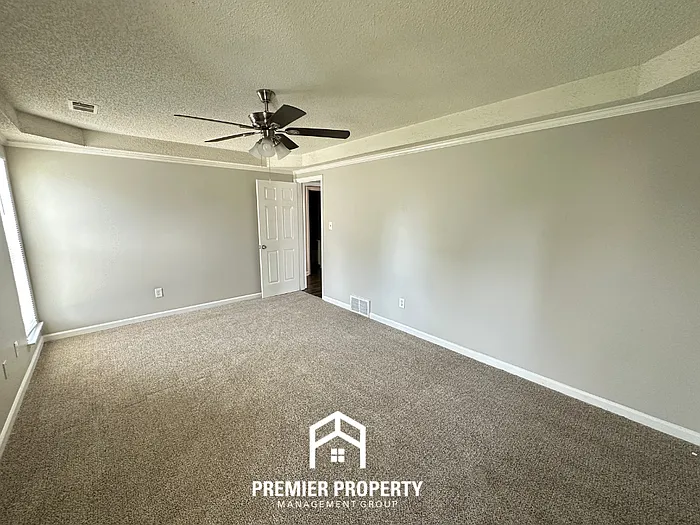 6600 Elkgate Dr — Photo 10