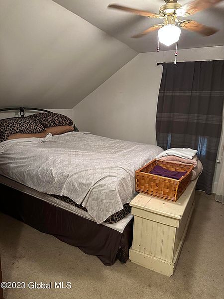 4th image of 8 Maple Avenue
