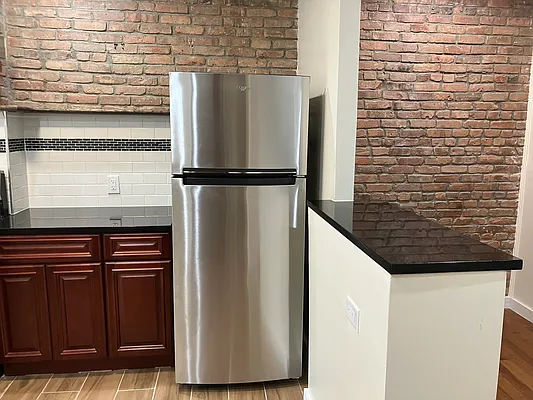 Rented by Melissa Conanan, LREB | media 9