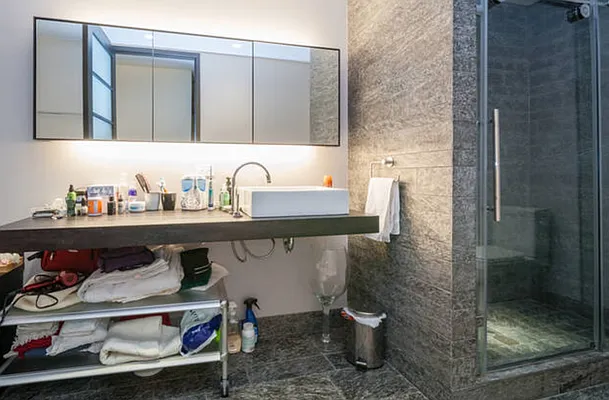 Rented by Real Easy LLC | media 64