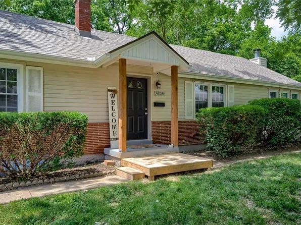 5104 N Garfield Ave, Kansas City, MO 64118