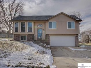 4114 N 213th Cir, Elkhorn, NE 68022