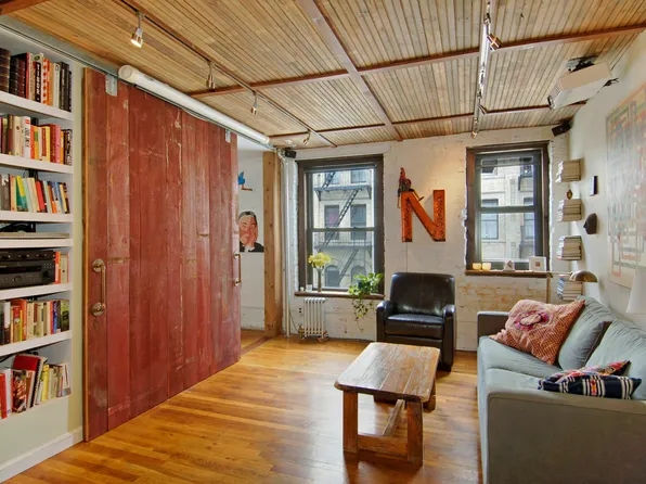 141 Attorney St #2A, New York, NY 10002