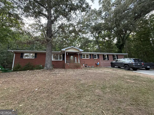 428 Blackberry Ln, Lindale, GA 30147