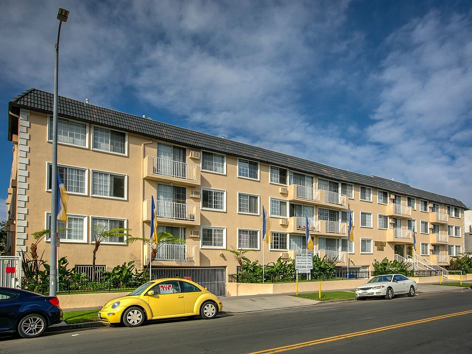 2nd image of 421 N Heliotrope Dr APT 312