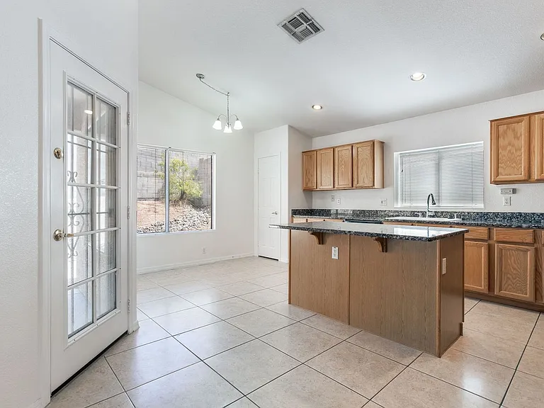 1520 E Villa Rita Dr — Photo 9
