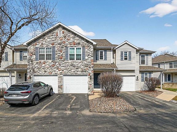 2nd image of 213 North Musket Ridge Drive