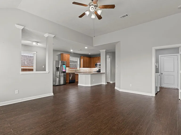 19415 Bronte Springs Ct — Photo 10
