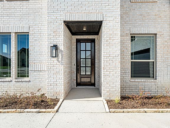 4th image of 12705 Caliber Dr