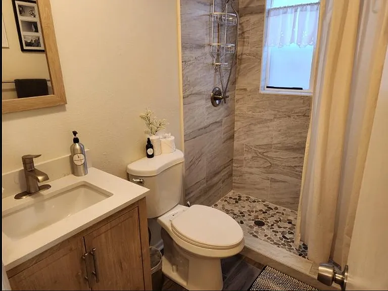 4119 N Chestnut St — Photo 16