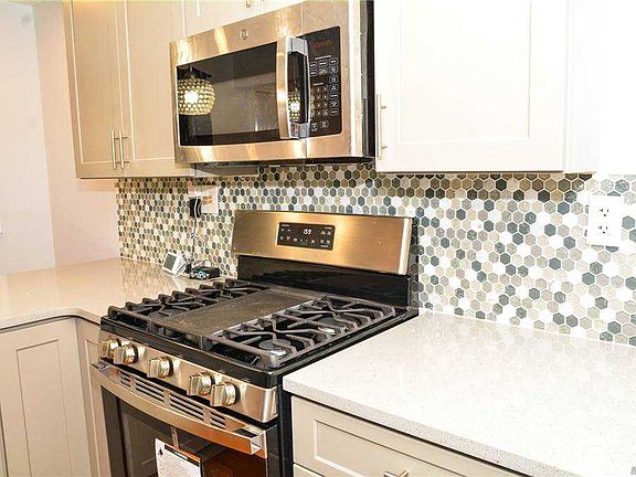 3rd image of 22 Whitson St