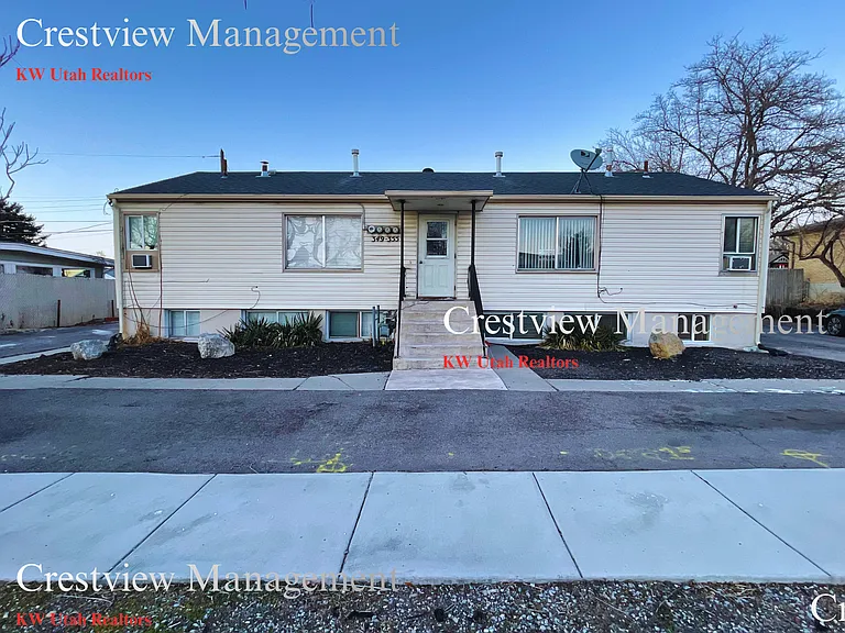 Lindell Fourplex — Photo 1