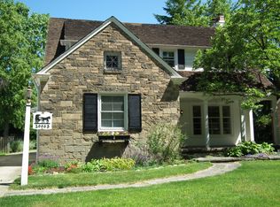 20005 Sussex Rd, Shaker Hts, OH 44122