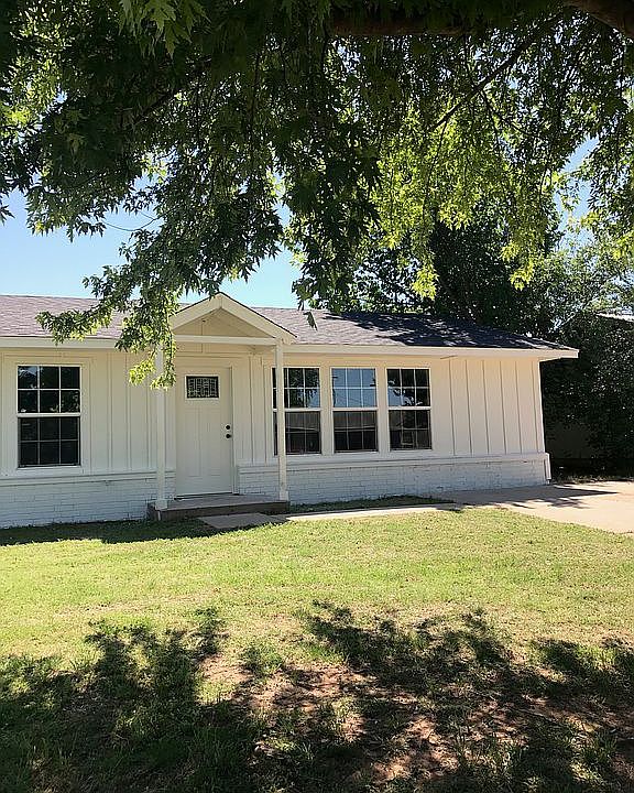 1st image of 313 Dakota Dr