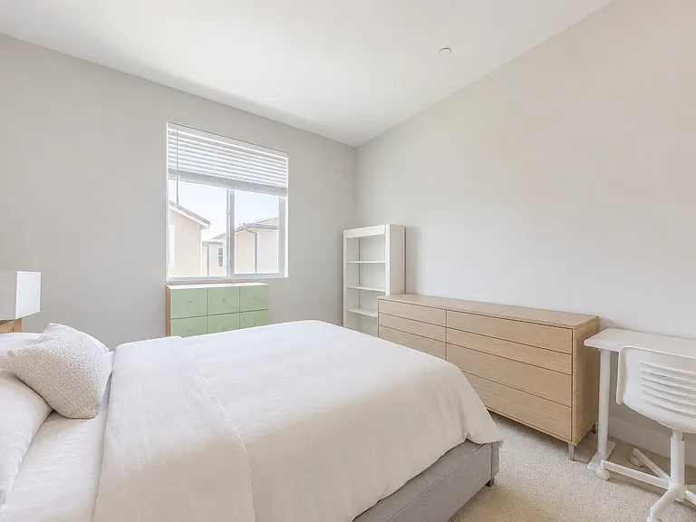 387 Sawbuck — Photo 25