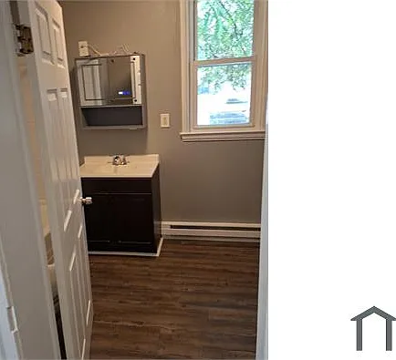 544 Cherry St #2 — Photo 3