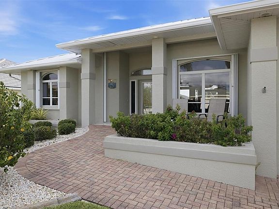 3rd image of 209 DIVINCI DRIVE