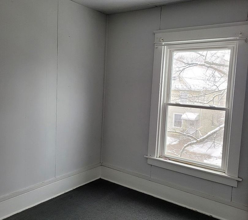 1st image of 418-420 Poplar St