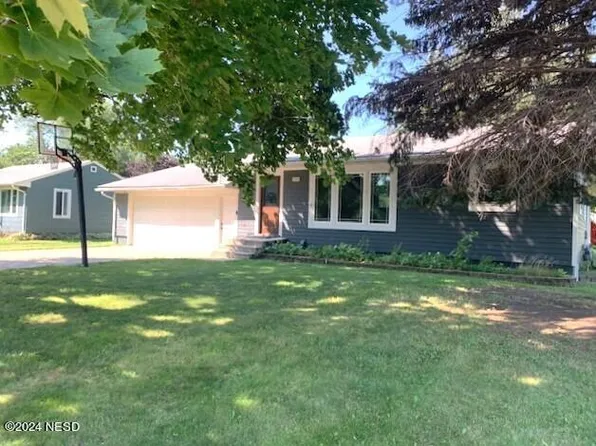 205 S Lee St, Bryant, SD 57221