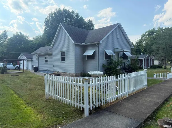 401 N 23rd St, Herrin, IL 62948