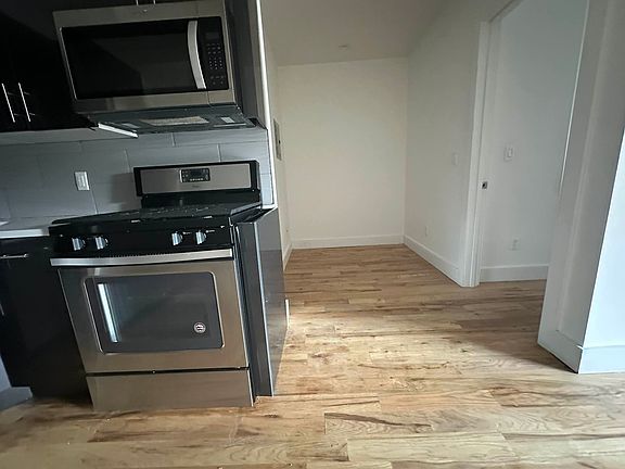 5th image of 1471 Nostrand Ave #2D