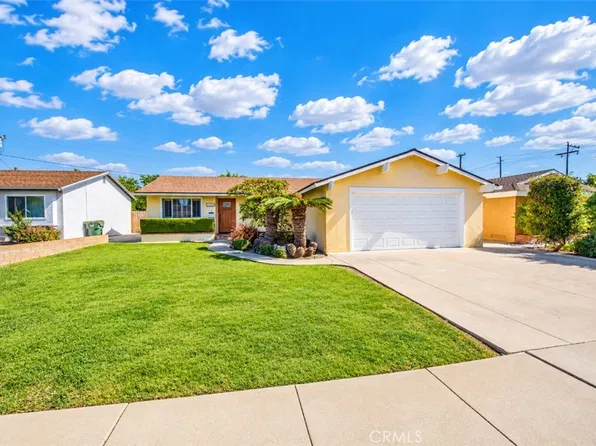 15442 Stanford Ln, Huntington Beach, CA 92647